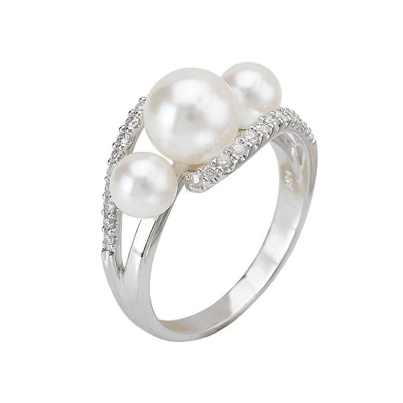 Luxora Ladies 14K White Gold Diamond and Freshwater Cultured Pearl Ring