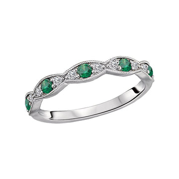 Luxora Classic 14K White Gold Tsavorite and Diamond Scalloped Fashion Ring