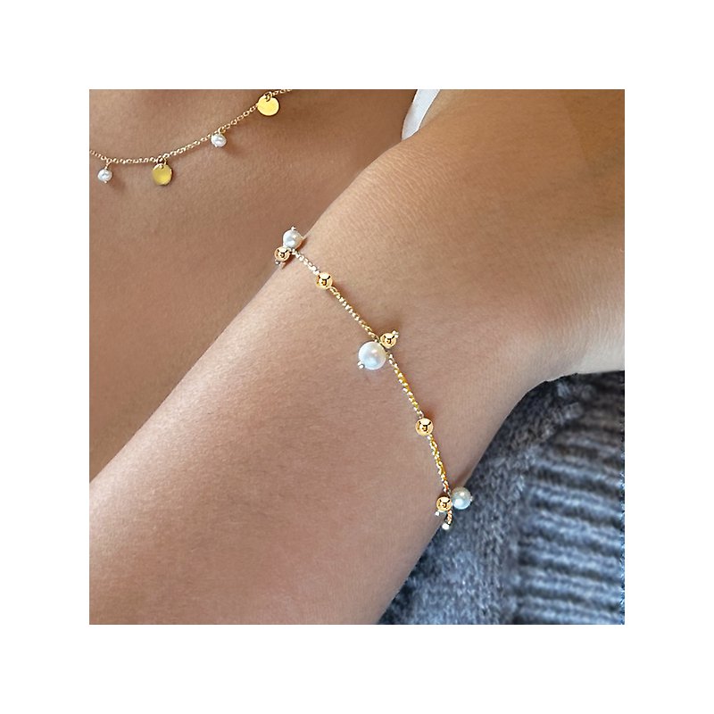 Italian 14kt Yellow Gold Pearl and Bead Chain Bracelet - Luxora Essential Collection