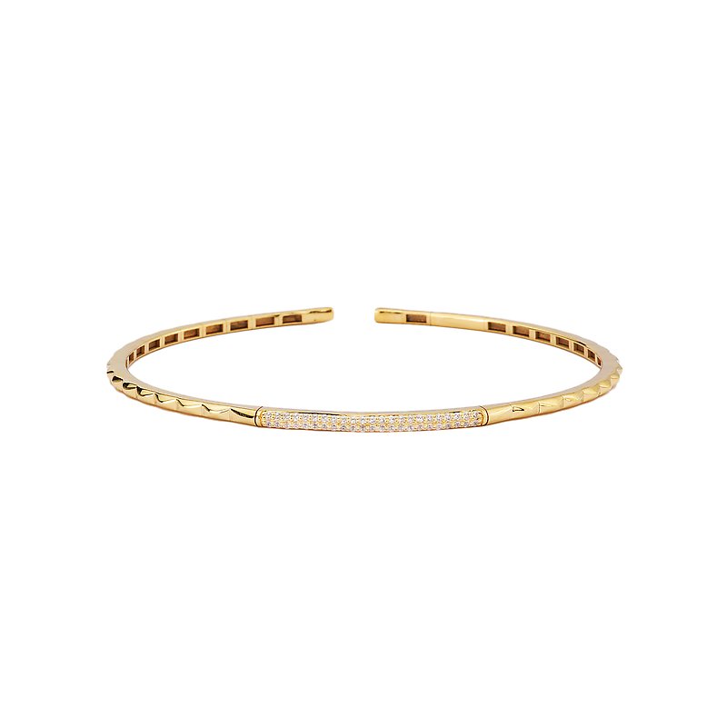 Luxora 14K Yellow Gold Diamond Cuff Bracelet - Round White Diamonds (D 1/4 carat total weight)