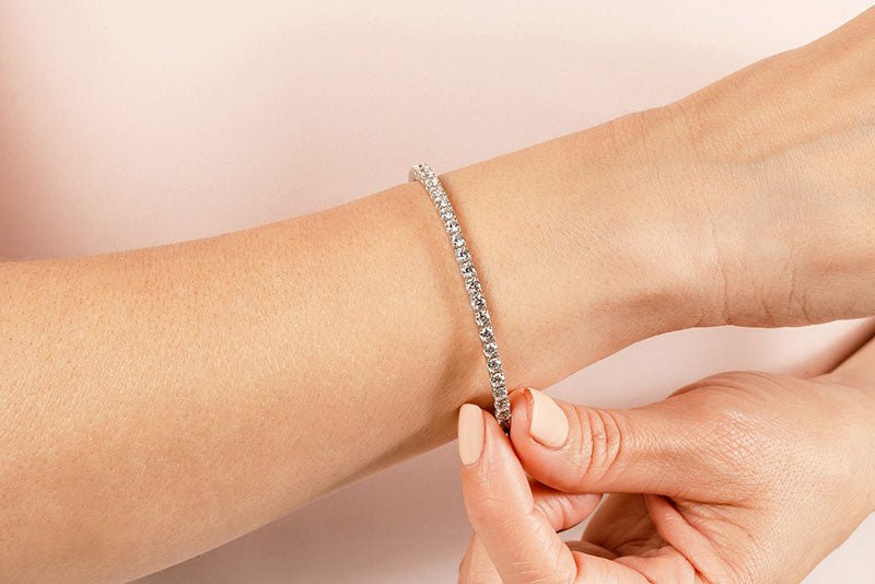 Stylish Sweetheart Bangle Lab - Grown Diamond Bracelet with 1.55 ct.(finished) 2.3mm - Luxury Time NYC